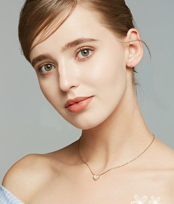 Luxury Handmade Alloy Necklace, Vintage Style, Unique Fashion Statement